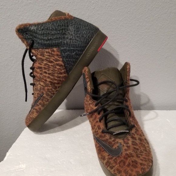lebron james cheetah shoes